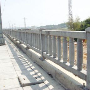 水泥混凝土制品高铁栅栏模具施工案例