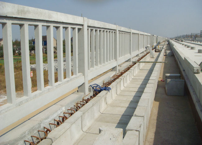 路基电缆槽模具的质量提高对于国家交通建设尤为重要