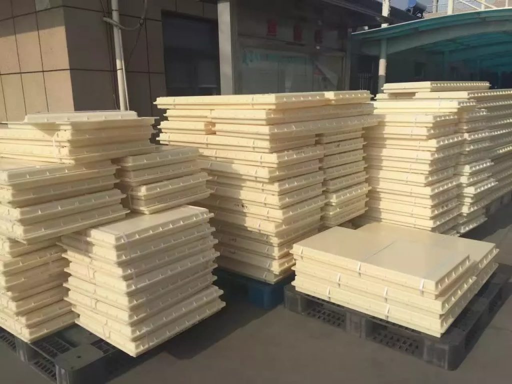 盖板模具室外堆放