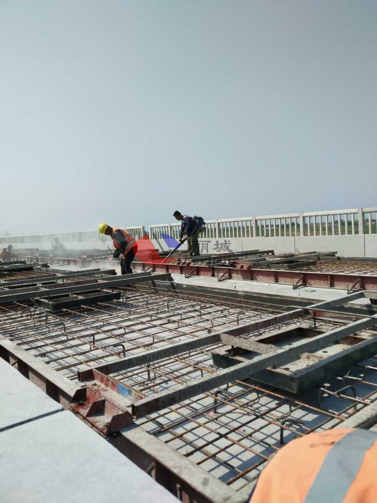 混凝土遮板模具钢筋采用焊接网的优势